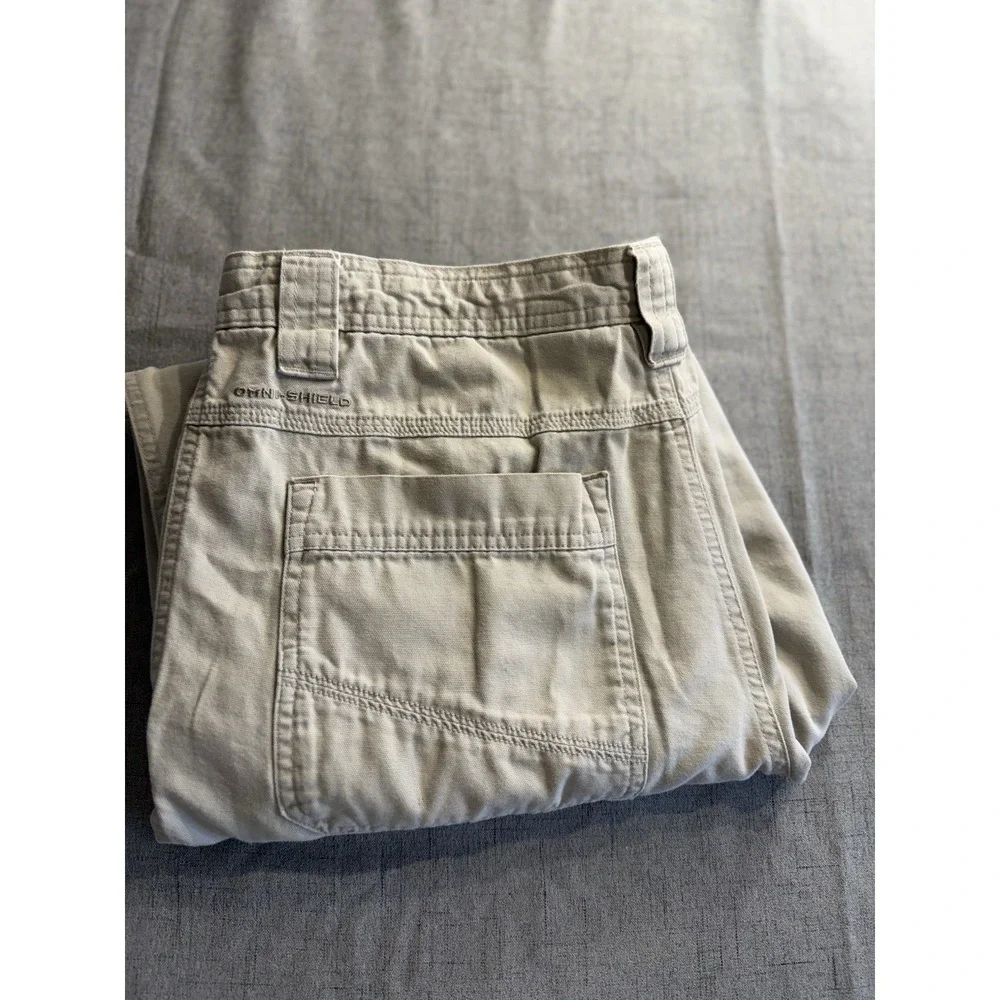 Columbia Ultimate ROC Men's 34x30 Tan Cotton Omni-Shield Cargo Hiking Pants